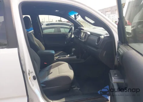 2016 Toyota Tacoma Trd Off Road z USA, uszkodzony, nr VIN 3TMCZ5AN5GM043122